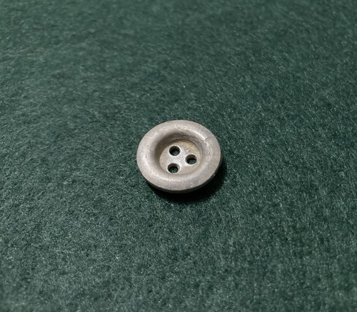 Alter knopf aus aluminium - knopf,