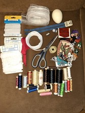 Nähutensilien + Knöpfe