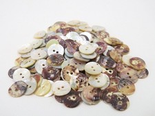 150 alte Perlmuttknöpfe 17 mm